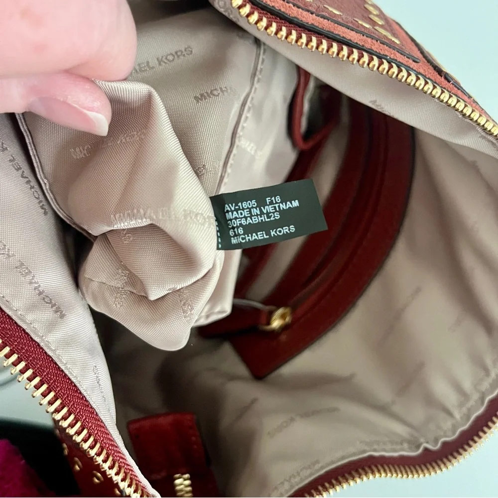 NWT Michael Kors Brown ‘Brooklyn Grommet Leather Feed Bag’ Crossbody in “Brick”